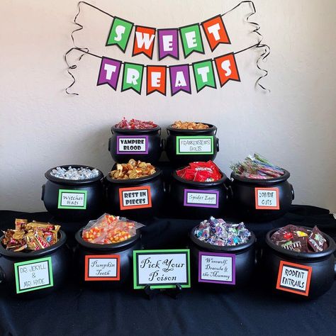 A must for any Halloween party is to treat your guests to a spooktacular candy bar! Set it up effortlessly with this bundle that includes a “Sweet Treats” banner and a set of 11 whimsical candy table signs. These sturdy card stock signs come in a color scheme of purple, green, orange, and black to easily coordinate with your other spooky decorations. Candy Table Signs, Snack Halloween, Halloween Candy Bar, Candy Bar Sign, Hocus Pocus Party, Dulces Halloween, Candy Signs, Candy Bar Party, Candy Bar Wedding