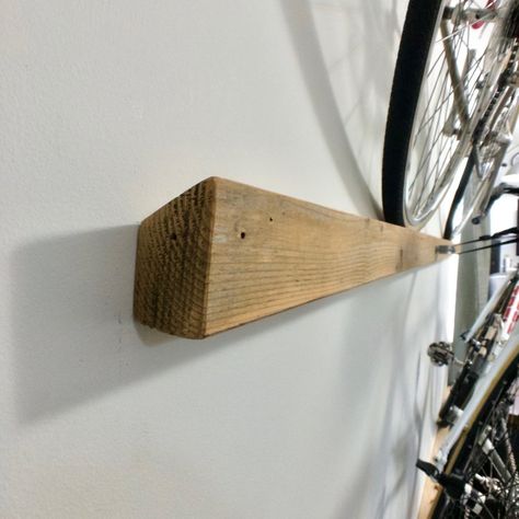 Bike Storage Garage Wall, Bicycle Wall Hanger, Bike Wall Storage, Rack Velo, Transporter Campervan, Bicycle Wall Mount, Diy Bicycle, Diy Bike Rack, Bicycle Hanger