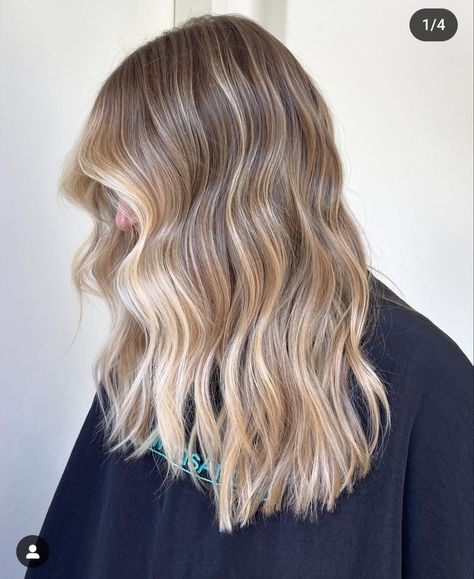 Fall Hair For Blondes Low Lights, Blonde To Light Brunette, Low Maintenance Blonde Highlights, Long Blonde Balayage Hair, Lived In Blonde Highlights, Highlight Lowlight Blonde, Low Maintenance Blonde Hair Balayage, Low Maintenance Blonde Hair, Blonde Dimensional Hair