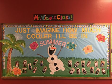 June Bulletin Board - Olaf in Summertime  #backtoschool #newschoolyear #bulletinboard #board #school #elementary #june #summer #summervacation #cool Summer Bulliten Board Ideas, June Bulletin Board, Homeroom Mom, Early Preschool, Whiteboard Ideas, Bulletin Ideas, Elementary Bulletin Boards, Work Bulletin Boards, Summer Bulletin Boards