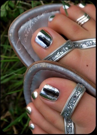 silver polish with silver sandals Makeup Tip, Chrome Nail Art, Toe Nail Designs, Toe Nail Art, Orange Nails, Silver Nails, Pedicures, Fabulous Nails, Nail Arts