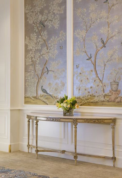 Design Inspiration: Hand painted and Chinoiserie wall panels via This is Glamorous Chinoiserie Wall Panels, Chinoiserie Panels, Paneled Walls, Chinoiserie Wall, Enchanted Home, Chinoiserie Wallpaper, Framed Wallpaper, Wallpaper Panels, Wall Panels