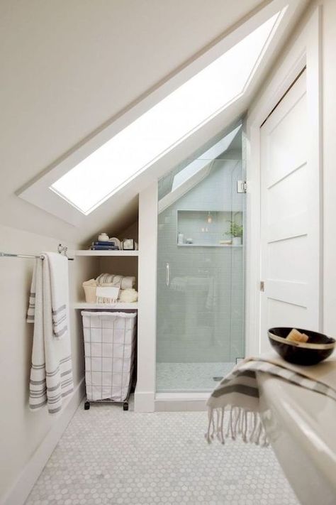 Attic Bathroom Ideas, Small Attic Bathroom, Makeover Kamar Mandi, House Bathroom Designs, Beautiful Small Bathrooms, Small Bathroom With Shower, Loft Bathroom, Small Attic, Attic Bathroom