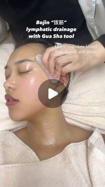 Gua Sha Stomach, Guasha Massage Faces, Skin Recipes, Gua Sha Massage, Spa Facial, Gua Sha Facial, Hole In The Wall, Asian Skincare, Facial Spa