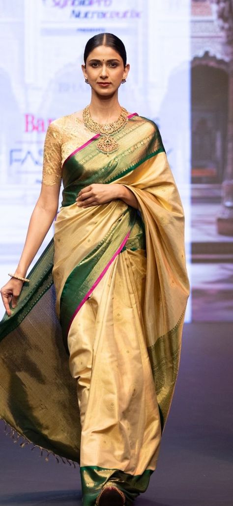 Cream Saree Combination, Kanjipuram Silk Sarees, Saree Combination, Latest Pattu Sarees, Cream Saree, Kanjivaram Sarees Silk, Model Blouse, Dresses Traditional, Latest Model Blouse Designs