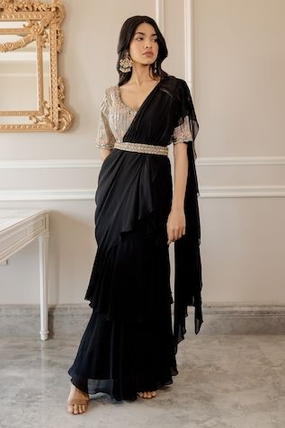 Buy Pink Raw Silk Printed And Embroidered Gulaab Saree With Unstitched Blouse Piece For Women by Masaba Online at Aza Fashions. Black Saree Designs, Paulmi And Harsh, Sarees Black, Black Saree Blouse, Indian Dress Up, Saree With Belt, Saree Georgette, Saree Wearing Styles, Simple Lehenga