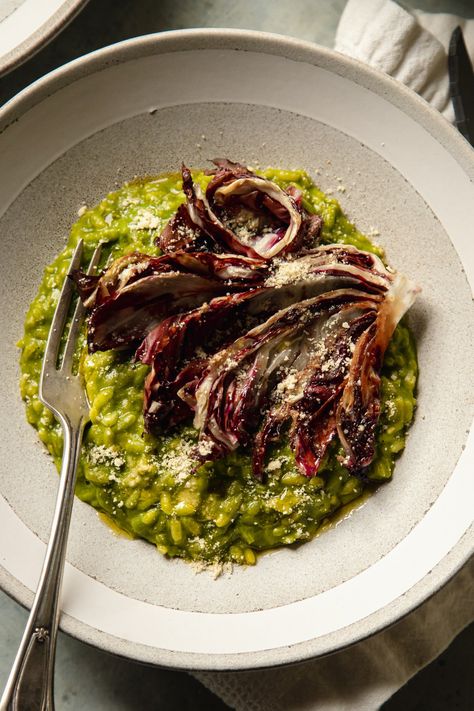 Broccoli Rabe Risotto with Balsamic Roasted Radicchio Winter Risotto, Italian Winter Food, Gourmet Vegetarian, Broccoli Recipes Vegan, Recipes With Broccoli, Risotto Radicchio, Vegetarian Risotto, Vegetable Risotto, Vegan Risotto