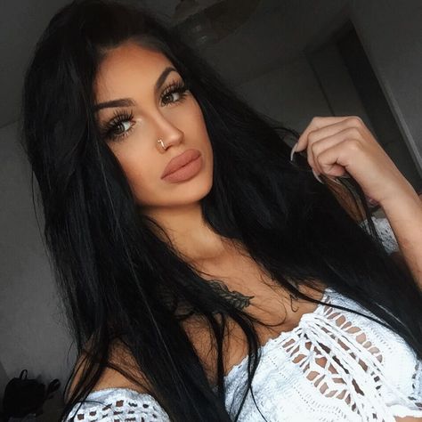 830.5k Followers, 248 Following, 877 Posts - See Instagram photos and videos from Gina Lorena (@ginizzle) Gina Lorena, Site Model, Blue Black Hair, Happy Hair, Long Layered Hair, Beautiful Lips, Dark Brown Hair, Iconic Women, Makeup Hair