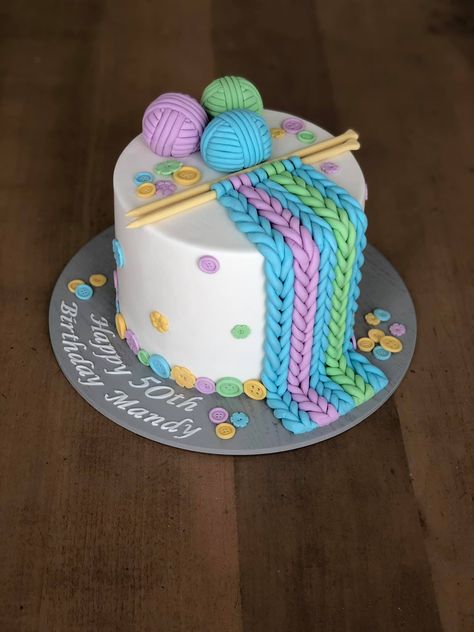 Knitting Cake, Sewing Cake, Stovetop Chicken, Cake Decorating Piping, Cake Decorating Frosting, Creative Birthday Cakes, Cake Decorating Videos, Cake Decorating Designs, Crazy Cakes