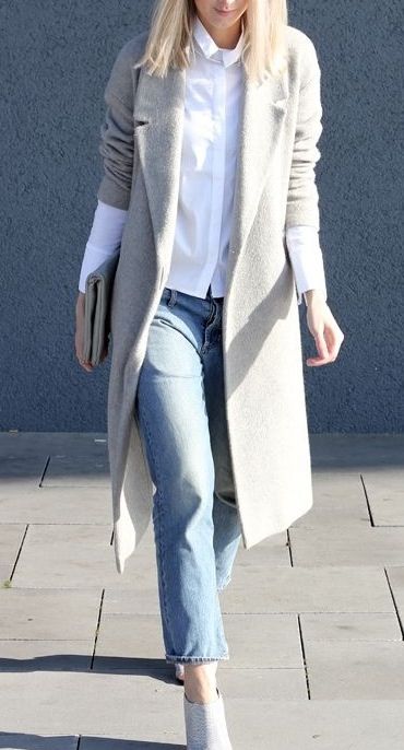 + Mantel Styling, Mantel Outfit, Coat Outfit, Grey Coat, Looks Street Style, Cropped Tops, Dress Clothes, Moda Vintage, Mode Inspiration