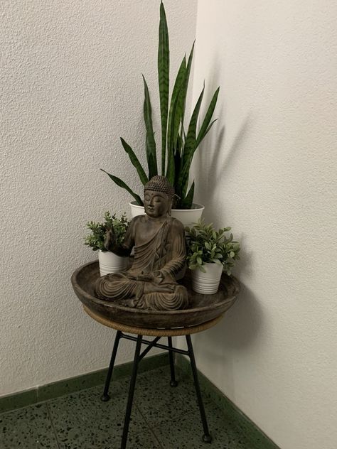 Deco Spa, Buddha Home Decor, Indian Room Decor, Simple Living Room Decor, Buddha Garden, Meditation Room Decor, Buddha Decor, India Home Decor, Zen Room