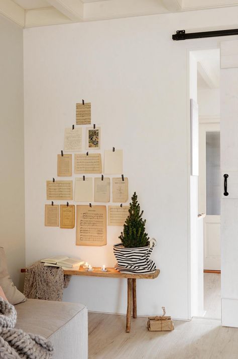 Hygge Diy, Modern Jul, Ideas Decoracion Navidad, Hygge Christmas, Alternative Christmas, Alternative Christmas Tree, Boho Deco, Navidad Diy, Minimalist Christmas