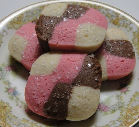 neapolitan cookies | Neapolitan Spumoni Sugar Cookies | Neapolitan Party Spumoni Cupcakes, Venetian Cookies, Spumoni Cookies, Spumoni Cake, Neapolitan Cookies, Seven Layer Cookies, Ribbon Cookies, Italian Pastry, Rainbow Cookies