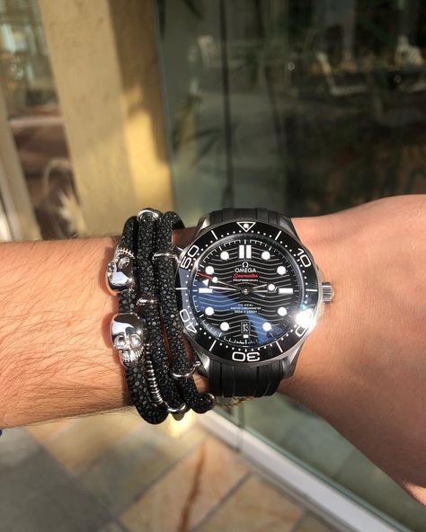 Suits And Tattoos, Omega Diver, Omega Seamaster Professional, Omega Seamaster 300, Seamaster 300, Omega Watches, Omega Seamaster, Do You Feel, Watch Collection