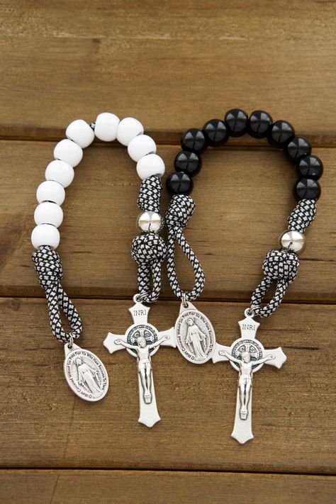 Rosary Craft, Rugged Rosary, Wedding Rosary, Paracord Rosary, Mini Rosaries, Rosary Jewelry, Catholic Crafts, Catholic Jewelry, Rosary Bracelet