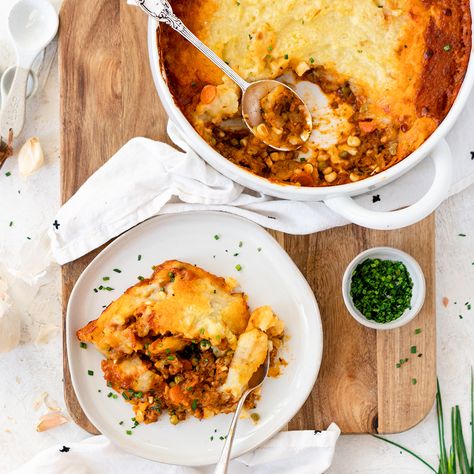 Vegan Shepards Pie Beyond Meat, Beyond Meat Casserole Recipes, Lotr Marathon, Vegan Casseroles, Irish Dinner, Vegetarian Shepherds Pie, Vegan Meat Recipe, Bakers Delight, Vegan Shepherds Pie