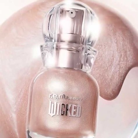 r.e.m. beauty Teases Wicked Collection Ariana Grande Wicked, Ariana Grande Fragrance, Rem Beauty, Sparkly Makeup, Fake Glasses, R E M Beauty, Liquid Highlighter, Eye Mascara, M Beauty