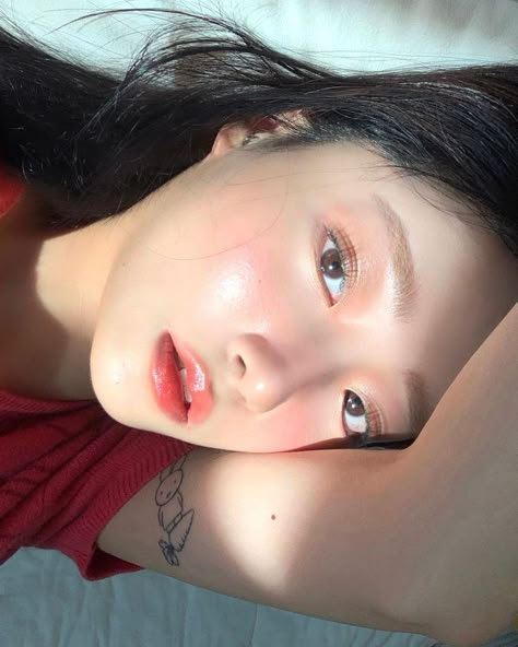 Strawberry Makeup, Dewy Makeup Look, Pretty Nose, Perfect Nose, Soft Makeup Looks, Beauty Makeover, Ulzzang Makeup, Dewy Makeup, Face Reference