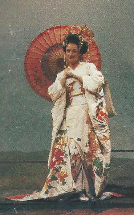 Came across this nice if crinkly photo of Joan Carden as Madam Butterfly in her elaborate wedding kimono. The Aus Opera stores burnt down & I had to fly out & re-do the entire show. That was a lot of embroidered kimonos I can tell you. Japan Costume, Elaborate Wedding, Butterfly Kimono, Madam Butterfly, Costume Sketches, Madama Butterfly, Butterfly Costume, Madame Butterfly, Wedding Kimono