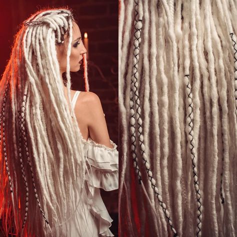 Full Set of White Long Crochet Synthetic Double Ended DE - Etsy Russia Hairstyles Dreads, Hair Extensions Hairstyles, Hairstyles Dreadlocks, Long Dreadlocks, White Dreads, Braids Festival, Extensions Hairstyles, Dread Hair, Natural Dreadlocks