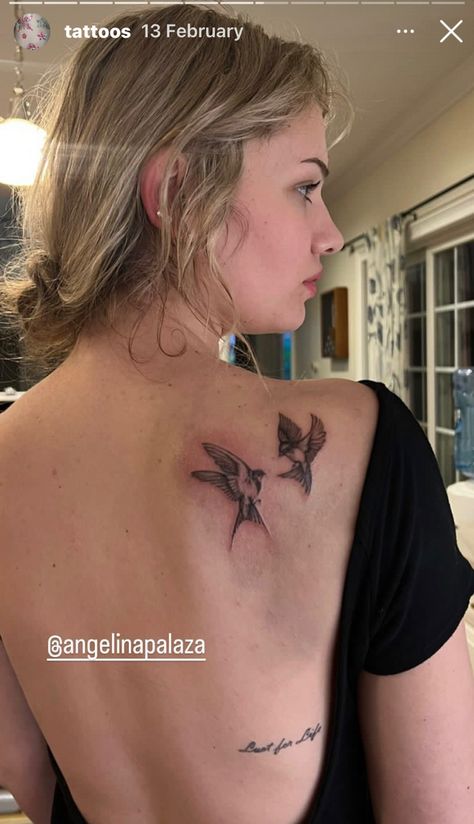 Shoulder Tats, Shoulder Blade Tattoo, Father Tattoos, Bird Tattoo, Aesthetic Tattoo, Tattoos For Daughters, Dream Tattoos, Piercing Tattoo, Get A Tattoo