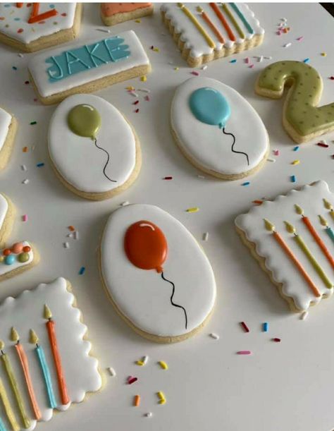 Celebration Cookies Royal Icing, Cupcake Decorated Cookies, Royal Icing Birthday Cookies, Birthday Royal Icing Cookies, Decorated Birthday Cookies, Birthday Candle Cookies, Best Friend Tattoo Ideas, Friend Tattoo Ideas, Birthday Biscuits