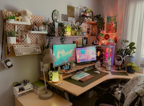 Whenever I get to clean my desk I get so happy hehe. I love my cozy desk 😌 idk if you can tell but I’m a bit of a maximalist 🫣 also ft. Nimbus my lil baby •°.*•°.* | | | -tags- #explore #explorepage #smallbusiness #art #cute #shop #charm #aesthetic #design #deskpet #figure #figurine #art #accessories #desksetup #deskgoals #deskspace #cozy #cozyvibes #cozydesksetup #cozydesk #officedesign #deskaesthetic Maximalist Desk Aesthetic, Maximalist Gaming Setup, Maximalist Desk Setup, Desktop Asthetic, Maximalist Desk, Work Nook, Pc Inspiration, Charm Aesthetic, Gamer Desk