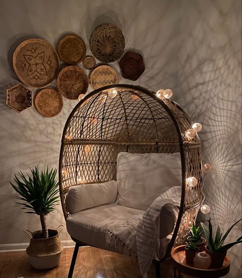 Egg Chair Living Room Ideas, Cozy Reading Nook Aesthetic, Beanbag Living Room Ideas, Boho Egg Chair, Egg Chair Bedroom, Egg Chair Living Room, Furniture Photography, Photography House, Floor Sitting