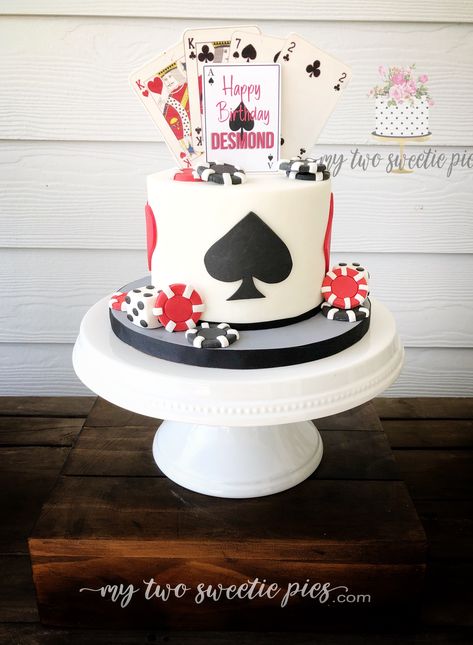 Playing Cards Cake Design, Card Cake Ideas, Blackjack Party, Apple Butter Muffins, Apple Banana Muffins, Lilly Party, Poker Cake, Casino Birthday Party, Cards Cake