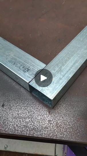 3.1M views · 15K reactions | smart idea old welder cuts square tube 90 degrees #welding #welder #diy #metalwork #reelfyp | KuanZu Dhyo Vanhoutten 90 Degrees, Metal Working, Square