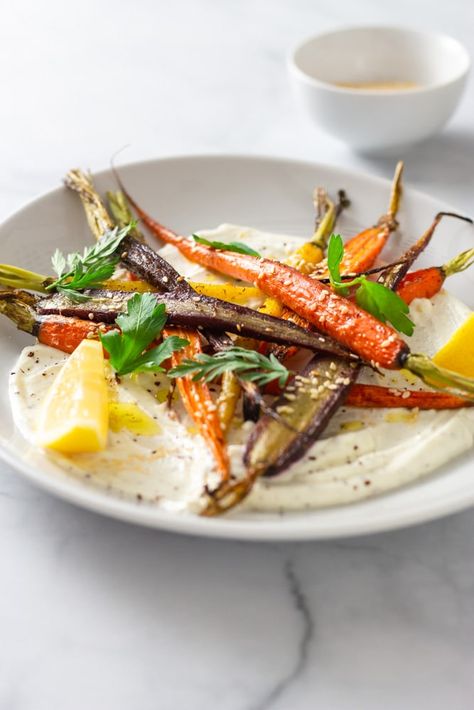 Za'atar Roasted Carrots with Sumac Yogurt are a healthy and unique side dish that take no time to prepare. #healhtyrecipes #vegetarianrecipes #foodblog #foodblogger #dinner #easyrecipe Heirloom Carrots, Grilled Carrots, Roasted Carrots Recipe, Carrots Recipe, Za Atar, Dill Sauce, New England Travel, Carrot Recipes, Yogurt Sauce