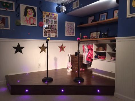 21 Basement Playroom Ideas for Kids - Your House Needs This Playroom Stage, Kids Stage, Diy Playroom, Attic Playroom, Basement Playroom, Girls Playroom, Small Attic, Attic Room, Attic Design