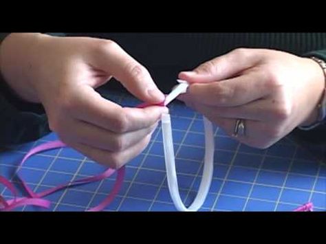 Learn how to make a ribbon wrapped headband that can be worn plain or with a bow or flower attached.  This video shows a 1/4" (7mm) white plastic headband wrapped with 1/4" grosgrain ribbon.  You can also use a metal headband or wider ribbon. The plastic headbands used in this project are available at http://www.hair-hardware.com/plastic-headban... Waffle Crochet, Woven Headbands, Mickey Mouse Headband, Hair Bow Tutorial, Headband Wrap, Headband Tutorial, Crochet Headbands, Halo Headband, Metal Headband