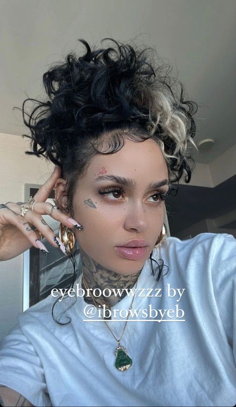 Taurus Baddie, Small Face Tattoos, Cute Bun Hairstyles, Skunk Hair, Girl Face Tattoo, Kehlani, Baddie Hairstyles, Hair Inspiration Color, Different Hairstyles