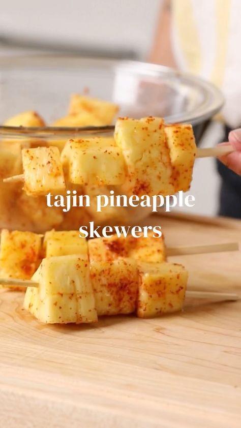 Grilled Pineapple Tajin, Cooking With Tajin, Pineapple And Tajin, Tajin Pretzels, Recipes With Tajin Seasoning, Tajin Pineapple, Pineapple With Tajin, Pineapple Tajin, Tajin Seasoning Uses