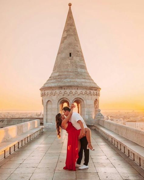 📍Fisherman's Bastion, Budapest, Hungary Fisherman Bastion Budapest Photoshoot, Budapest Engagement Photos, Budapest Couple Photos, Budapest Photoshoot, Budapest Photo Ideas, Budapest Vacation, Budapest Photography, Fisherman's Bastion, Proposal Pictures