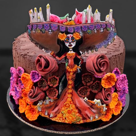 Pastel de Catrina para conmemorar la tradición del día de muertos en México Dia De Los Muertos Cake Ideas, Skull Cake Ideas, Skull Birthday Cake, Sugar Skull Birthday, Sugar Skull Cakes, Dia De Los Muertos Party Ideas, Sugar Skull Party, Skull Birthday, Day Of The Dead Cake