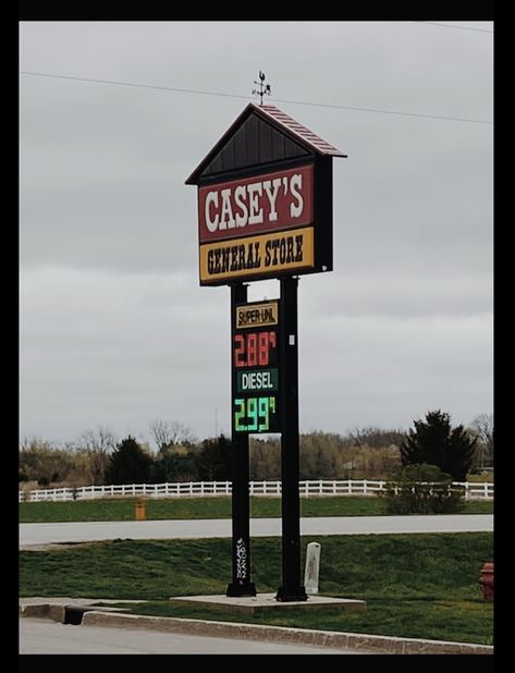 Iowa State Aesthetic, Midwest Gas Station, Rural Aesthetic, Emma Gonzalez, Midwest Aesthetic, Grinnell Iowa, Gas Station In The Middle Of Nowhere, Orange City, Iowa State Cyclones