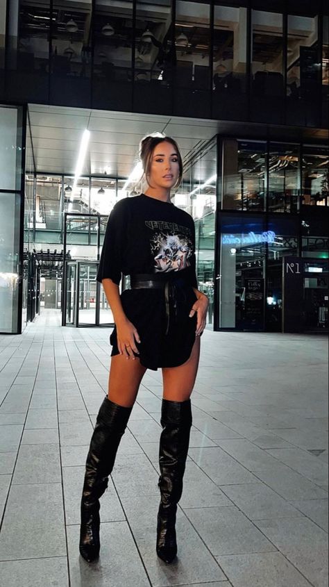 Ufc Night Outfit Women, Big Tshirt And Boots Outfit, Big T Shirt Concert Outfit, Knee High Boots Outfit Concert, Over Knee Boots Outfit Night, Thigh High Leather Boots Outfit, Balenciaga Boots Outfits, Bratz Boots Outfit, Rap Concert Fits