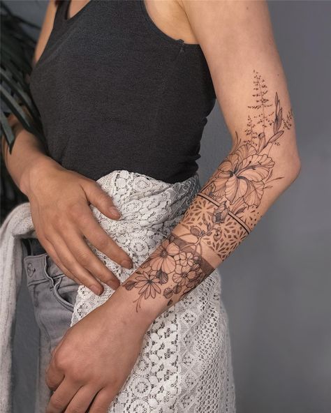 25 Cool Sleeve Tattoos Design Ideas for Women - Flymeso Blog Ways To Fill In A Sleeve Tattoo, Half Sleeves For Women Tattoos, Half Sleeve Line Work Tattoo, Half Sleeve Flower Tattoos For Women Upper Arm, Fine Line Tattoo Ideas Sleeve, Woman’s Half Sleeve Tattoo, Minimalist Half Sleeve Tattoo, Simple Tattoo Sleeves For Women, Half Sleeve Ideas For Women