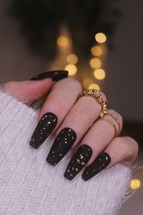 Black Gold Nails, Festive Nails, Gold Acrylic Nails, Boho Nails, Nails Chrome, Medium Coffin, Gold Nail Designs, Gold Nail, Builder Gel