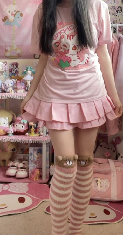 kawaii outfit cutecore kawaiikei gurokawaii gloomy bear sanrio strawberry hello kitty my melody strawberry core mother garden san x sonico kurousa shirousa sugarbunnies twin stars rilakkuma pompompurin fairykei jojifuku 🧁🎀🍓🍥🍡🍮🍰🐾🐬🩸 Kawaii Frog Outfit, Strawberry Kawaii Outfit, Jojifuku Outfit, Bear Sanrio, Cutecore Clothes, Cutesy Clothes, Sanrio Outfits, Sanrio Clothes, Cute Kawaii Outfits