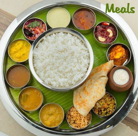 meals chennai famous food item Indian Food Thali, Food Thali, Indian Lentil Soup, Indian Meal, Indian Bread, Spicy Dishes, Desi Food, India Food, South Indian Food