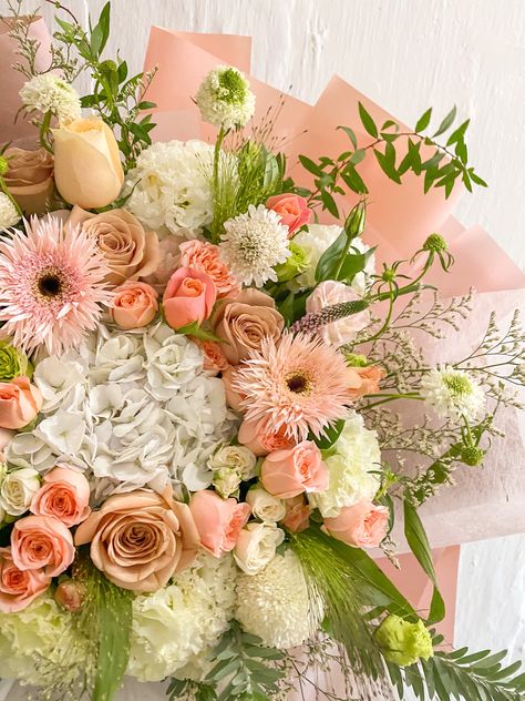 Seasonal Plants, Color Melon, Peach Wedding Flowers, Silk Arrangements, Bouquet Gift, Cream Wedding, Flowers Arrangements, Flowers Bouquet Gift, Peach Blush