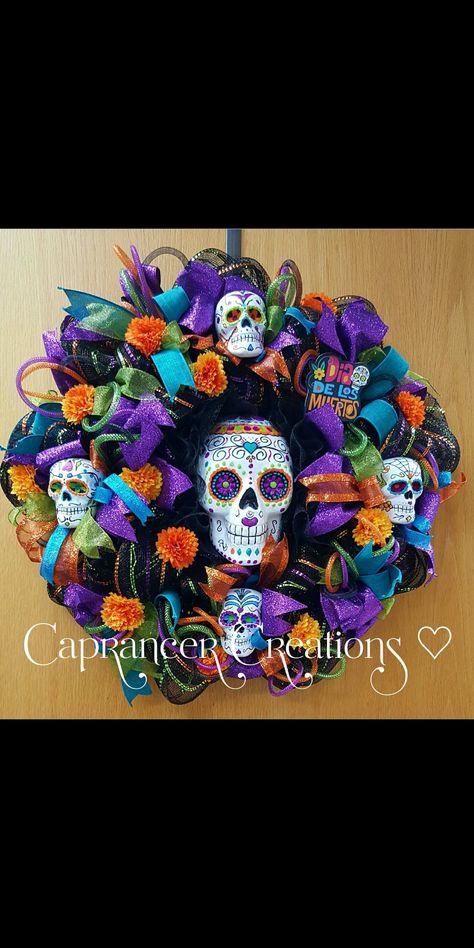 Day Of The Dead Wreath Diy, Dia De Los Muertos Wreath Ideas, Day Of The Dead Wreath, Halloween Ornament Wreath, Mexican Decorations, Day Of The Dead Diy, Halloween Decorations Wreaths, Dia De Los Muertos Decorations Ideas, Souls Day