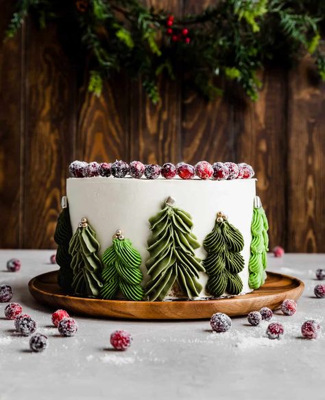 This Orange Cranberry Cake is made with moist orange cake layers, a delicious orange buttercream frosting, a homemade cranberry filling and is topped with a smooth white chocolate ganache. Orange Cranberry Cake, Moist Orange Cake, Cranberry Filling, Cranberry Orange Cake, Orange Buttercream, Cranberry Cake, Chocolate Tree, Orange Cranberry, Cake Christmas