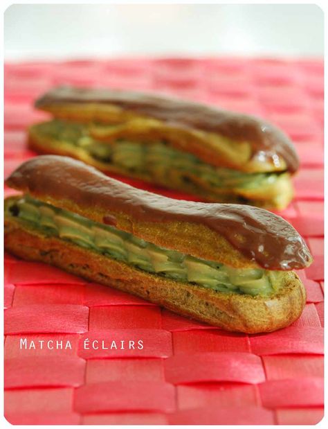 Japanese Pastries, Eclair Recipe, Creative Recipes, Vegan Cafe, Macaroon Recipes, Matcha Green Tea Powder, Puff Pastry Recipes, Matcha Green, French Pastries