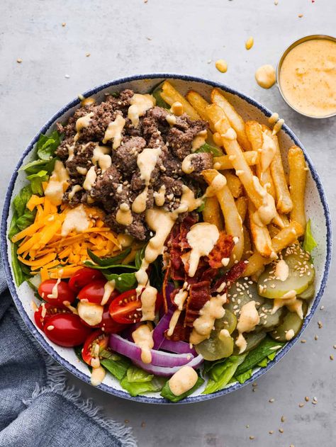 Burger Bowl With Fries, Deconstructed Hamburger Bowl, Burger Bowl Sauce Recipe, Deconstructed Burger Bowl, Hamburger Bowl Recipes, Deconstructed Cheeseburger, Cheese Burger Bowl, Big Mac Burger Bowl, Big Mac Bowls