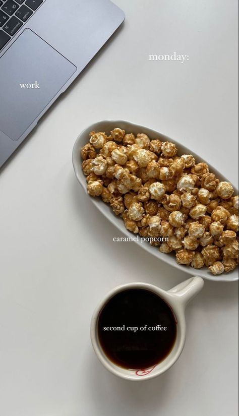 Caramel Popcorn Aesthetic, Popcorn Aesthetic, Popcorn Snacks Healthy, Healthy Popcorn, Salted Caramel Popcorn, Popcorn Snacks, Caramel Popcorn, Coffee Love, Creative Food