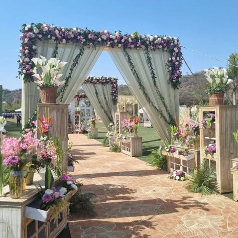 Wedding Decoration Entrance, Pastel Mehendi, Diy Wedding Arch Flowers, Wedding Entry, Wedding Gate, Diy Wedding Arch, Mehendi Decor, Entry Gate, Rani Pink